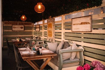 Το εστιατόριό μας / Our Restaurant