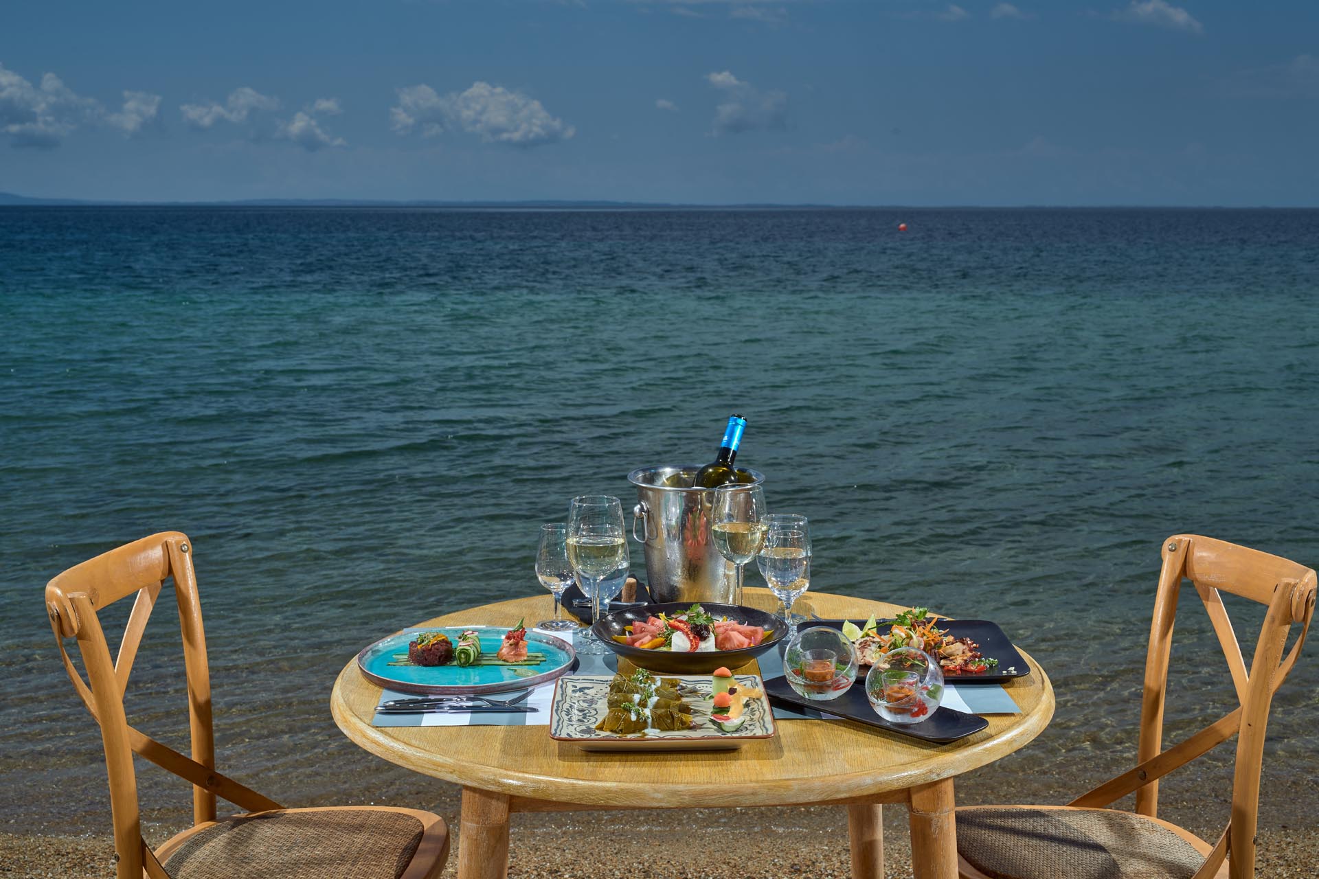Το τραπέζι σας, στο κύμα